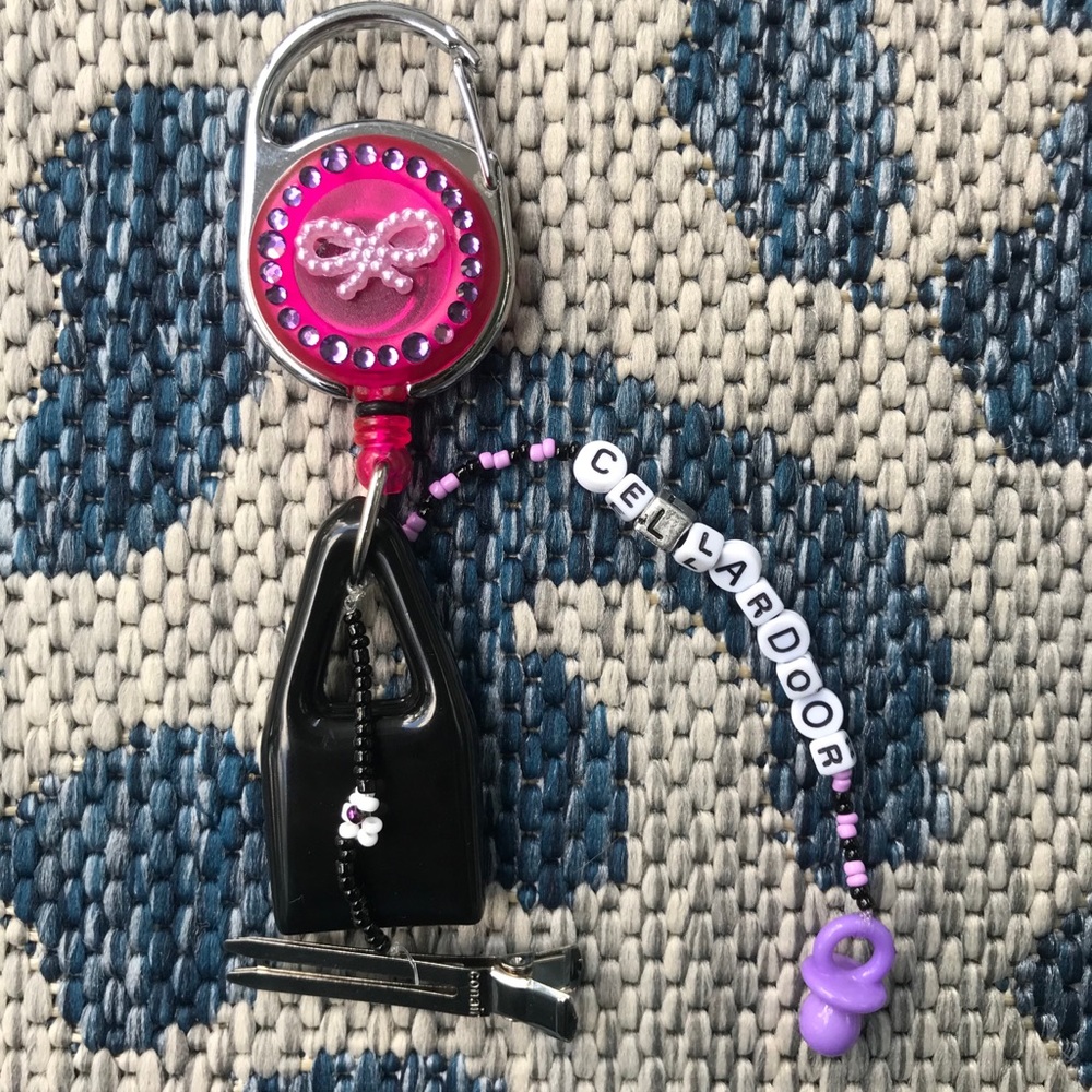 LIT LEASH - Picture 3 of 3